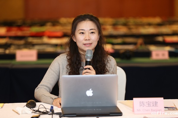 伟德客户端下载平台官网流行趋势研究部设计总监李晓菲