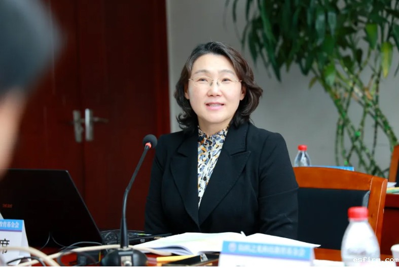 纺织之光基金会副理事长兼秘书长张翠竹